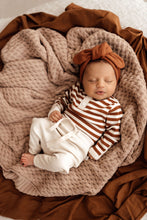 Load image into Gallery viewer, Biscuit Stripe I Long Sleeve Bodysuit - Snuggle Hunny Kids
