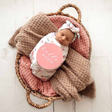 Load image into Gallery viewer, Camille l Snuggle Swaddle &amp; Topknot Set - Snuggle Hunny Kids

