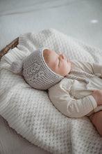 Load image into Gallery viewer, Grey - Wool Bonnet &amp; Bootie Set - Snuggle Hunny Kids
