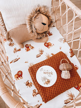 Load image into Gallery viewer, Lion &amp; Bronze l Reversible Milestone Cards - Snuggle Hunny Kids
