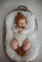 Load image into Gallery viewer, Bronze - Wool Bonnet &amp; Bootie Set - Snuggle Hunny Kids
