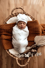 Load image into Gallery viewer, Silver Gum l Snuggle Swaddle &amp; Beanie Set - Snuggle Hunny Kids
