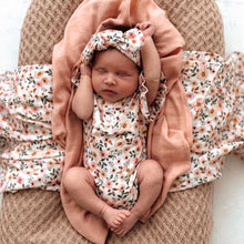 Load image into Gallery viewer, Spring Floral I Short Sleeve Organic Bodysuit - Snuggle Hunny Kids
