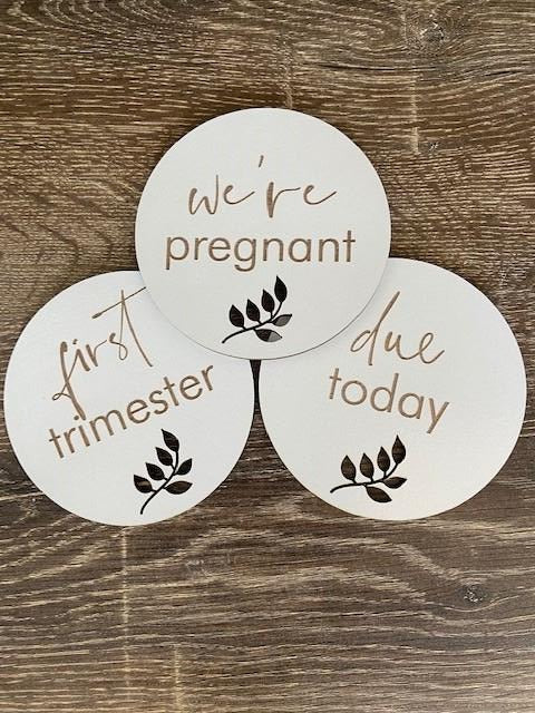 White Wood Pregnancy Milestone Discs - Little Timber
